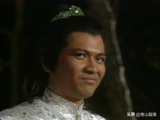《射雕英雄傳》傻乎乎的郭靖都能讓黃蓉喜歡,為何風流倜儻的歐陽克卻被嫌棄? 《射雕英雄傳》傻乎乎的郭靖都能讓黃蓉喜歡,為何風流倜儻的歐陽克卻被嫌棄?