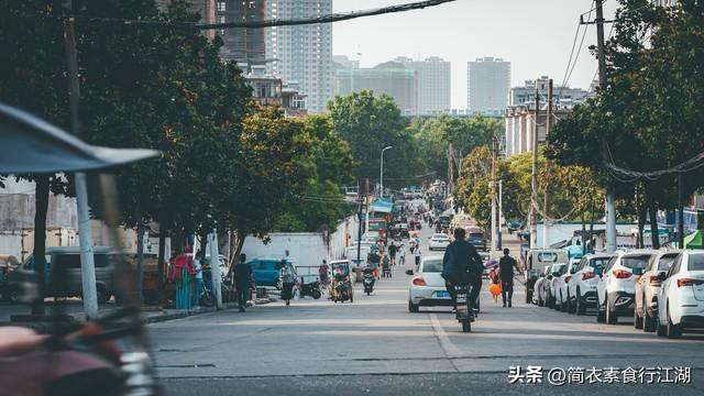 取消外賣，關閉電商，恢復人間煙火氣，恢復市面繁榮，你同意嗎？