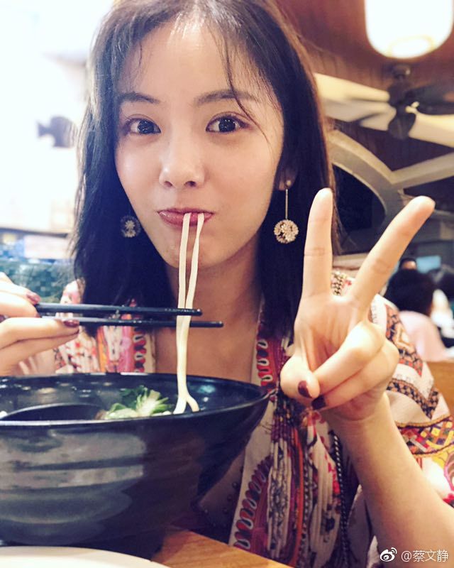 蔡文靜的鼻子好難看她整過容嗎？蔡文靜素顏