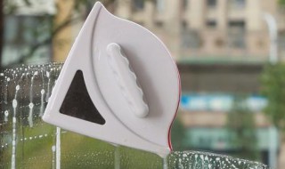 看看雙面玻璃怎么用的教程 雙面玻璃清潔器使用方法
