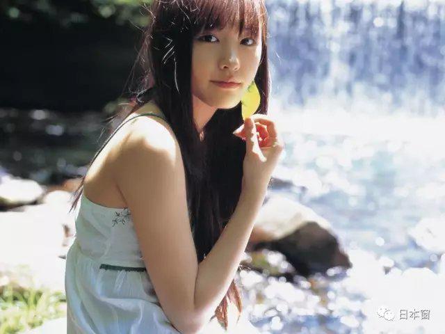 新垣結衣為什么叫噶 新垣結衣羅圈腿的照片