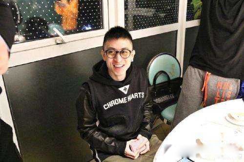秦奮和王斯聰誰厲害 對比一下二人到底誰有錢