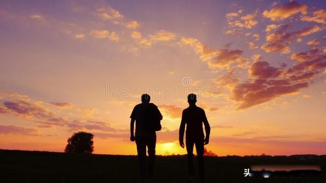 不聽老人言的上一句是什么 年青人經常聽到的一句話