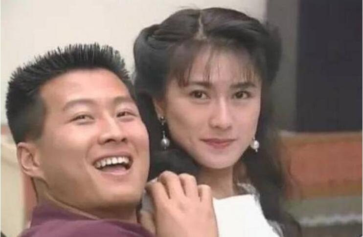 戈偉如年輕時候的照片組圖(戈偉如寫真照)