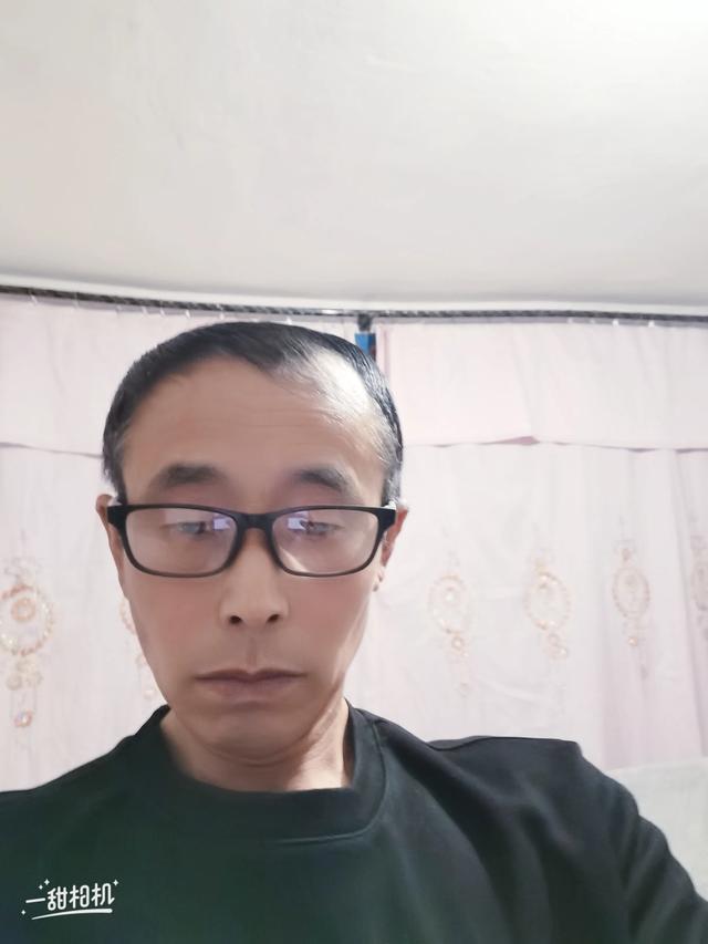 從事建筑行業27年的人大代表建議「農民工實行月薪制」，哪些信息值得關注？