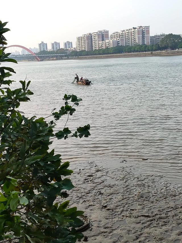 看到自己小學的土渣朋友到高中一個個變成了獲贊成百的男神是怎么樣的體驗？