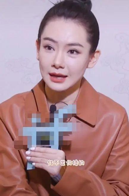 壕！戚薇稱家中收藏香水價值高 可抵北京一套別墅