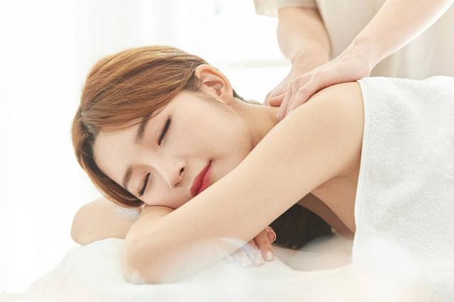 女技師“家庭上門按摩服務”越來越普遍，你知道其中的緣由嗎？