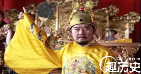 他敢拆諸葛亮的廟，看見牌匾上刻有12個字，竟然讓他連忙磕頭賠罪
