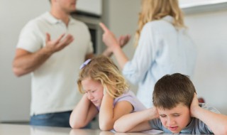 家長爭吵對孩子有什么影響 家長吵架打架對孩子有什么影響
