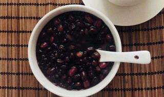 黑米黑豆黑芝麻粥的功效介紹 這些養生小秘訣趕緊收藏起來