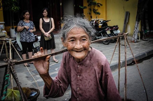 “父母八旬，還健在，未必是好事”為什么許多人相信這個謬論？