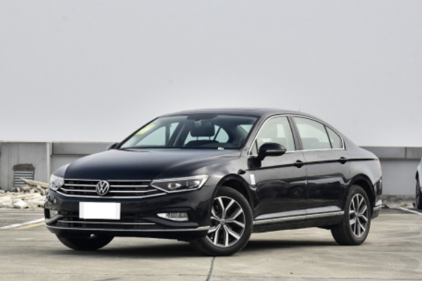 邁騰b8是哪年的車