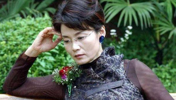電影演員潘虹現在生活怎樣