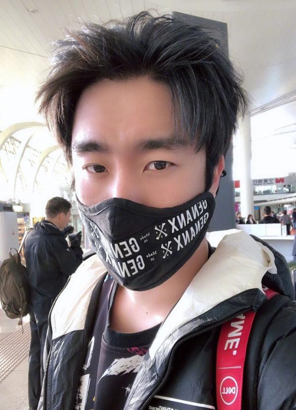 騷男