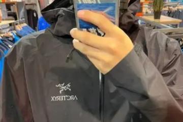 始祖鳥沖鋒衣是哪個國家的