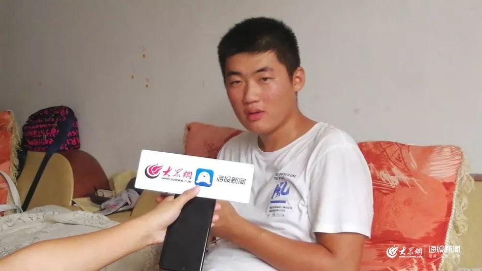 濟南仨孩子黃河溺水被吞瞬間，不會游泳的小伙沖了過去！