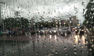 下班前下雨的心情短語 有什么比較好的文案