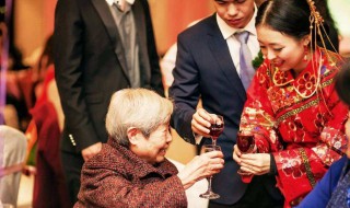 結婚挨桌敬酒說什么 結婚當天每桌都要敬酒應該說些什么話