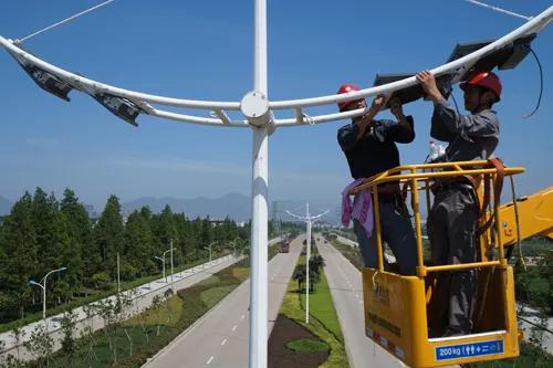中國的路燈每晚“免費”開！如此龐大的電費消耗，誰來買單？