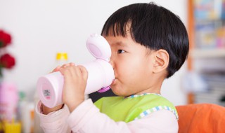 小孩喝水杯什么材質最好 兒童喝水杯子用什么材質好