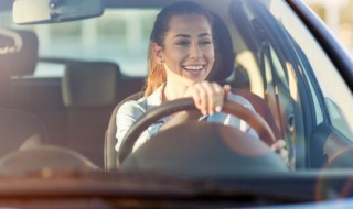 女人夢見自己開車撞車 女人夢見自己開車撞車到底預示著啥