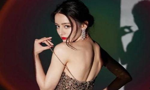 迪麗熱巴黃景瑜戀情曝光疑因戲生情(迪麗熱巴澄清和黃景瑜戀情)