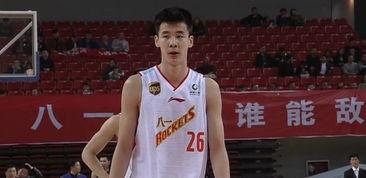 八一男籃惜敗新疆男籃5分，19歲小將郭昊文全場13次出手拿到25分，你怎么看？ 