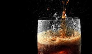 長期喝碳酸飲料對身體有什么危害 長期喝碳酸飲料對身體的壞處