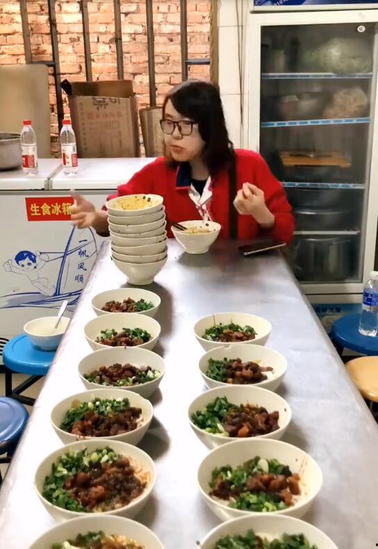 浪老師催吐嗎為什么能吃那么多？大胃王浪胃
