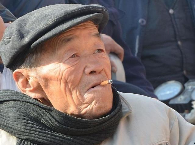堂兄弟和叔伯兄弟不一樣嗎？