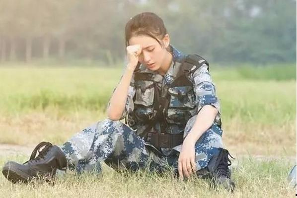 真正男子漢佟麗婭泳裝是哪一期？節目里教官