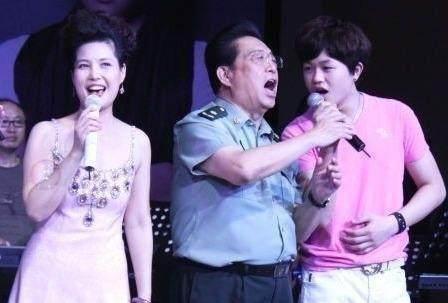 魯豫的頭為什么那么大 魯豫采訪誰誰就倒霉