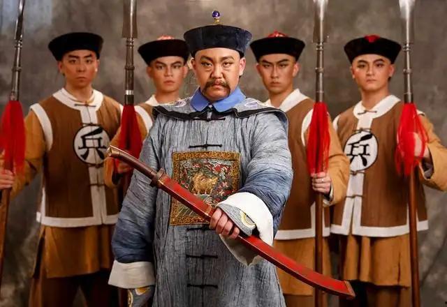 為什么清朝很落后無兵可用,軍閥時期突然就有了可用的部隊及軍火? 為什么清朝很落后無兵可用,軍閥時期突然就有了可用的部隊及軍火?